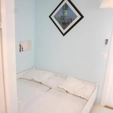 Apartment Big Blue Old Town Centre